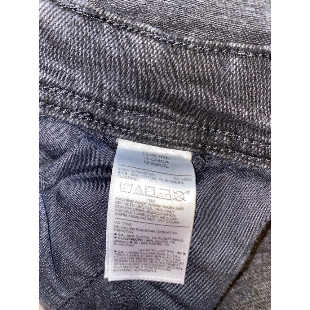 Old Navy Women's Size 12 Petite OG Straight Black Ripped Jean Overalls GUC - Picture 8 of 8